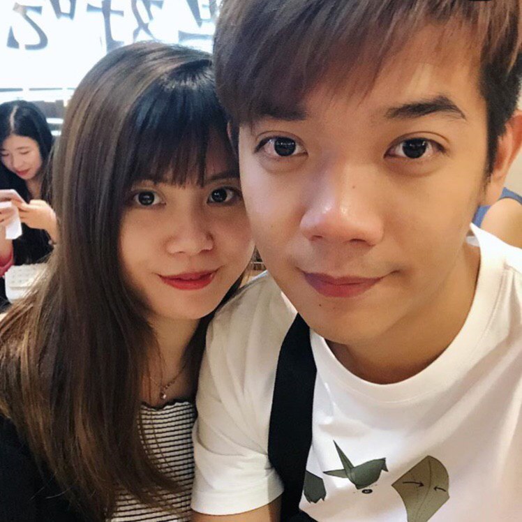 梁柏勤與伴侶的合照